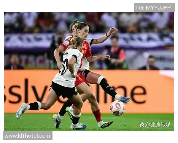 足球明星进球瞬间的精彩瞬间与背后的努力与激情